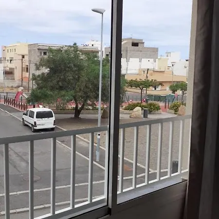 Mochiri - アパート